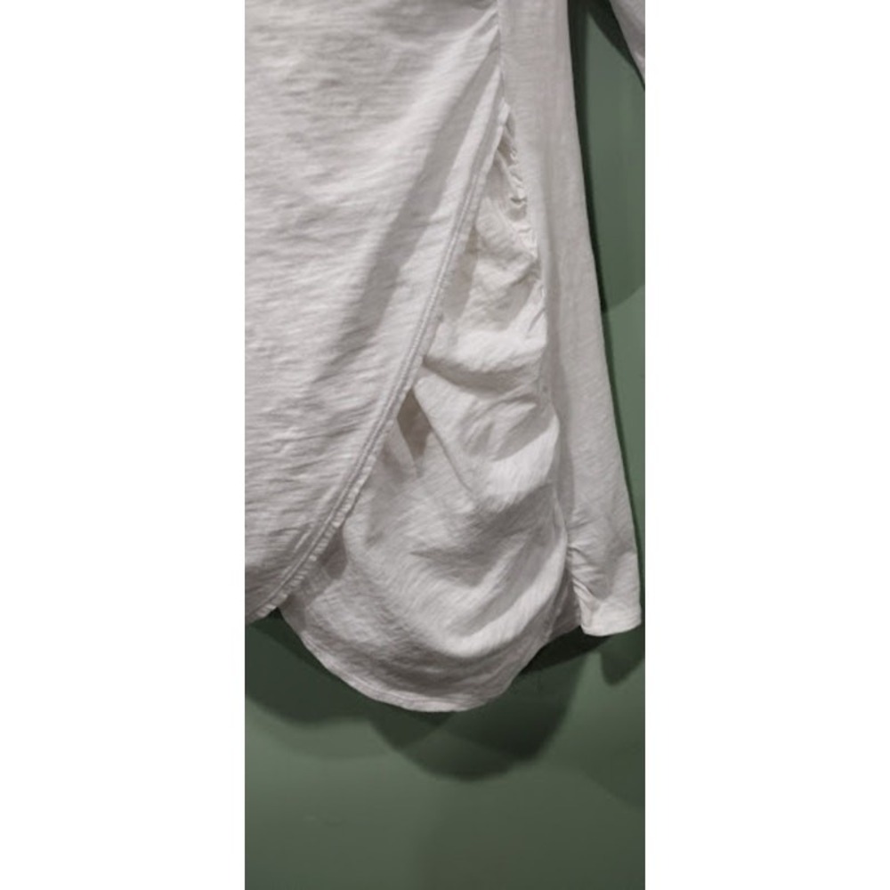 Isda & Co Crossover Ruched Top with 3/4 Sleeves, White, Size M - Picture 2 of 5